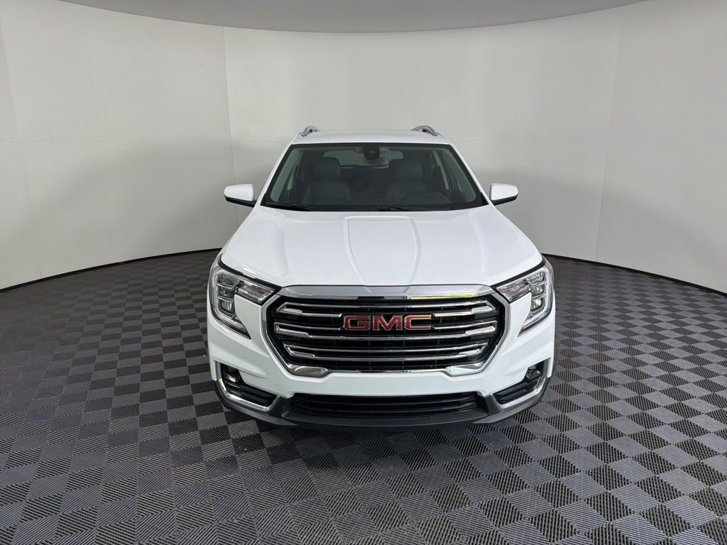 Used 2024 GMC Terrain SLT AWD/4WD image 5