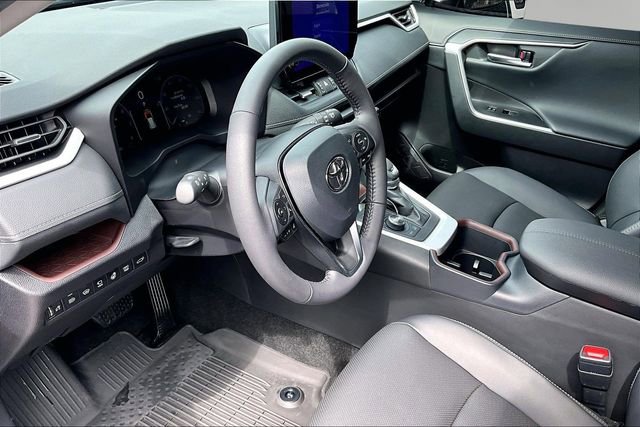 Used 2025 Toyota RAV4 Limited w/ Advanced Technology Package image 12