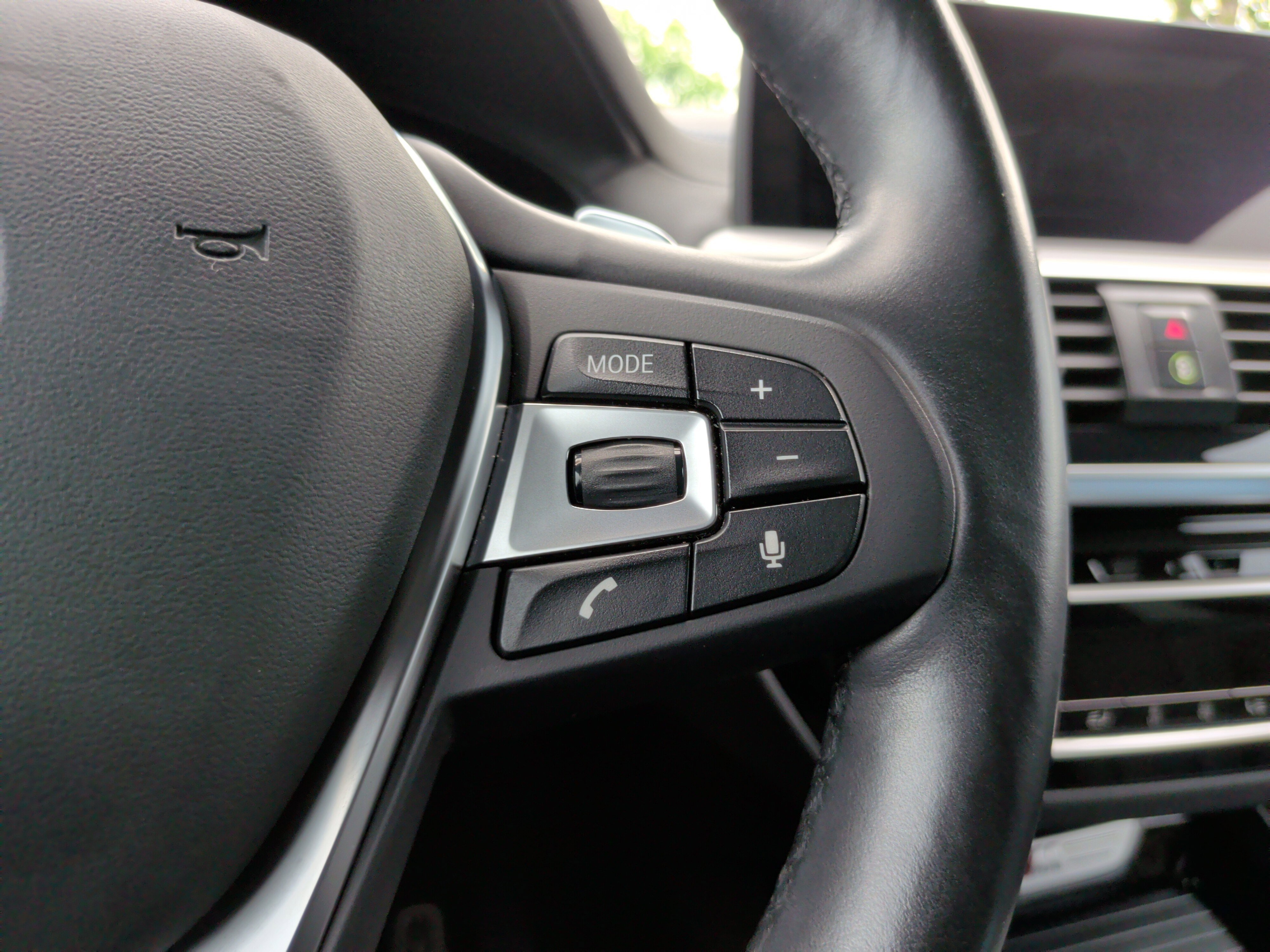 Used 2018 BMW X3 M40i image 23