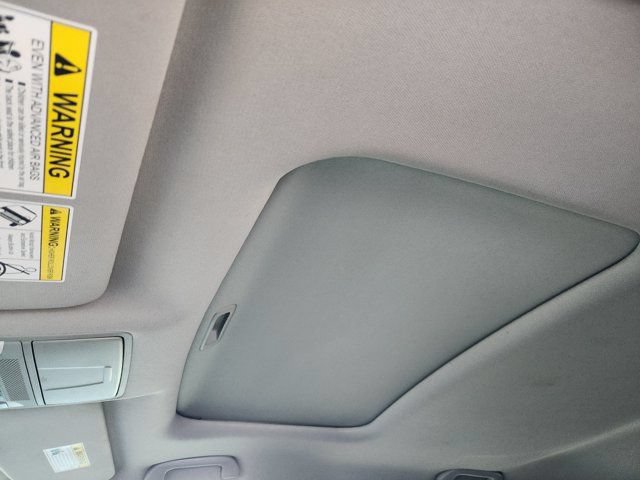 Used 2017 Acura MDX w/ Technology Package FWD image 25