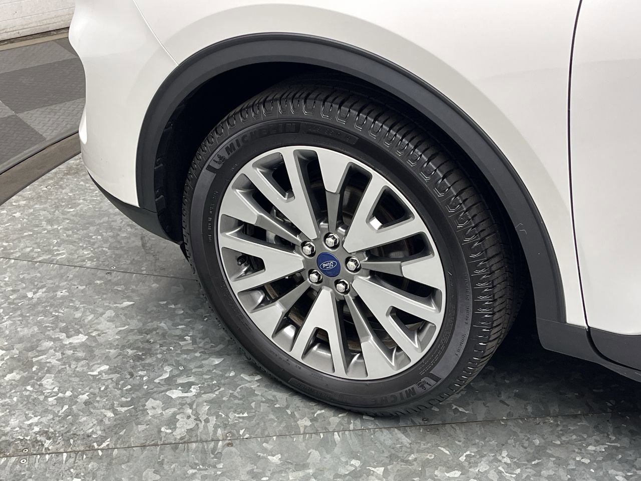 Certified 2022 Ford Escape Titanium AWD/4WD image 33