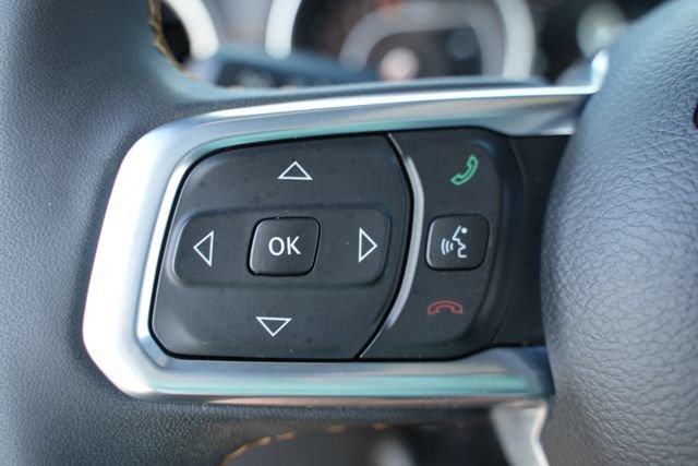 Used 2023 Jeep Gladiator Overland AWD/4WD image 32