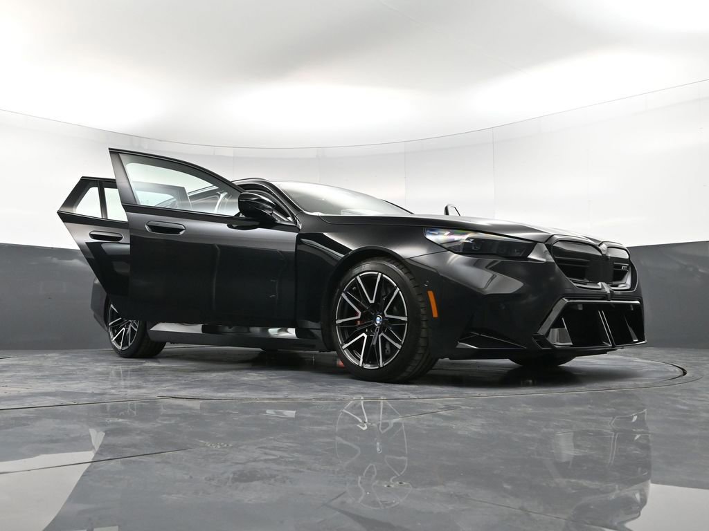 Used 2025 BMW M5 Touring image 41