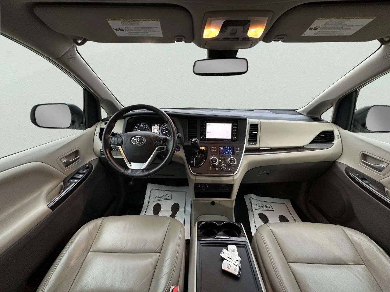 Used 2018 Toyota Sienna XLE FWD image 21