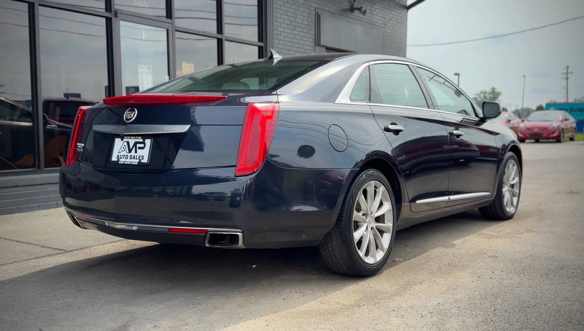 Used 2013 Cadillac XTS Luxury w/ Driver Awareness Package FWD image 2