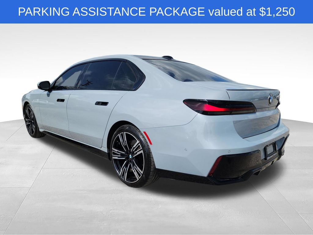 Used 2023 BMW 740i w/ Executive Package RWD image 5