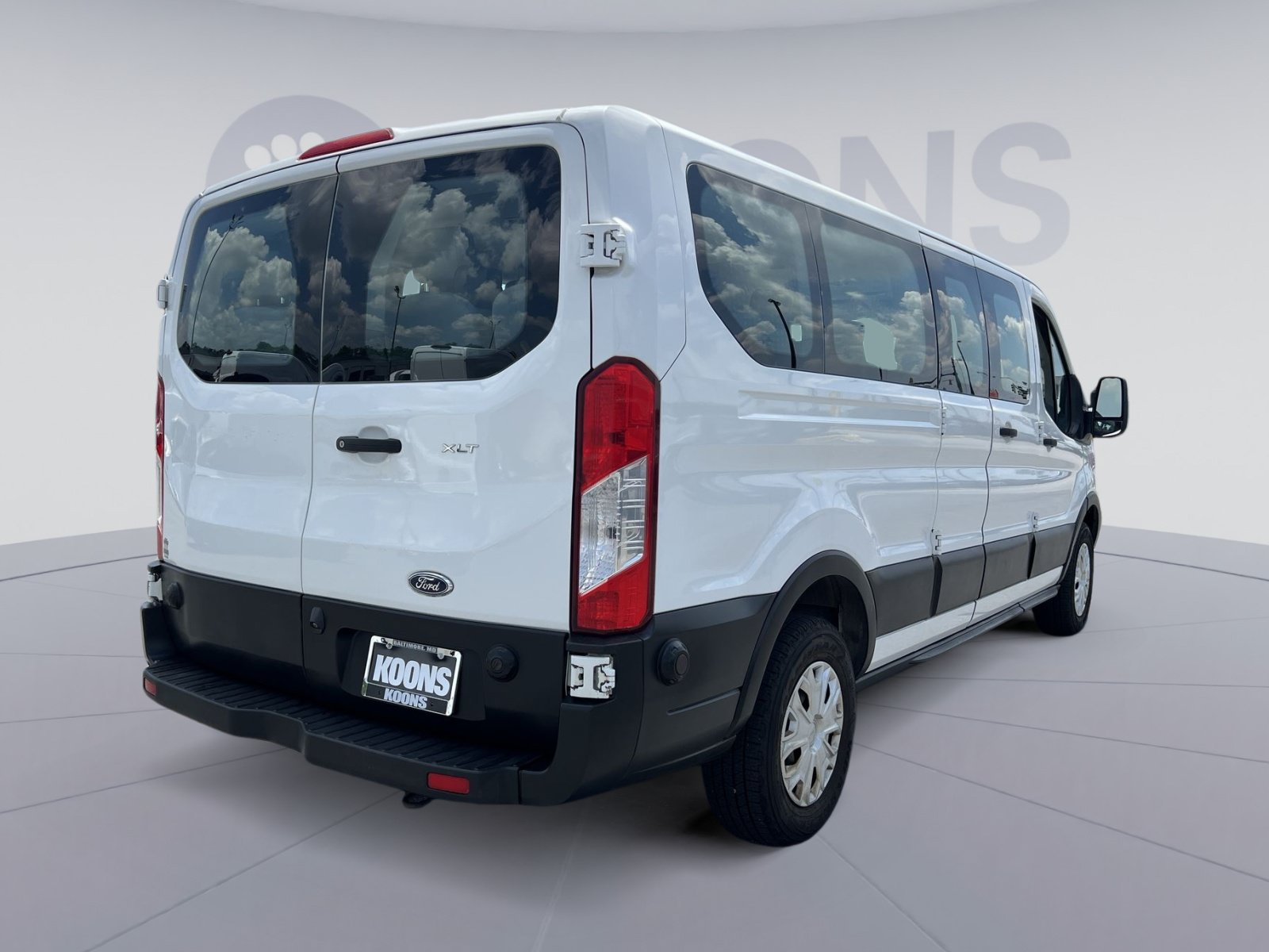 Used 2019 Ford Transit 350 XLT RWD image 7
