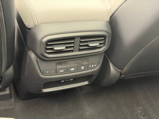 Certified 2025 Honda Pilot Touring image 22