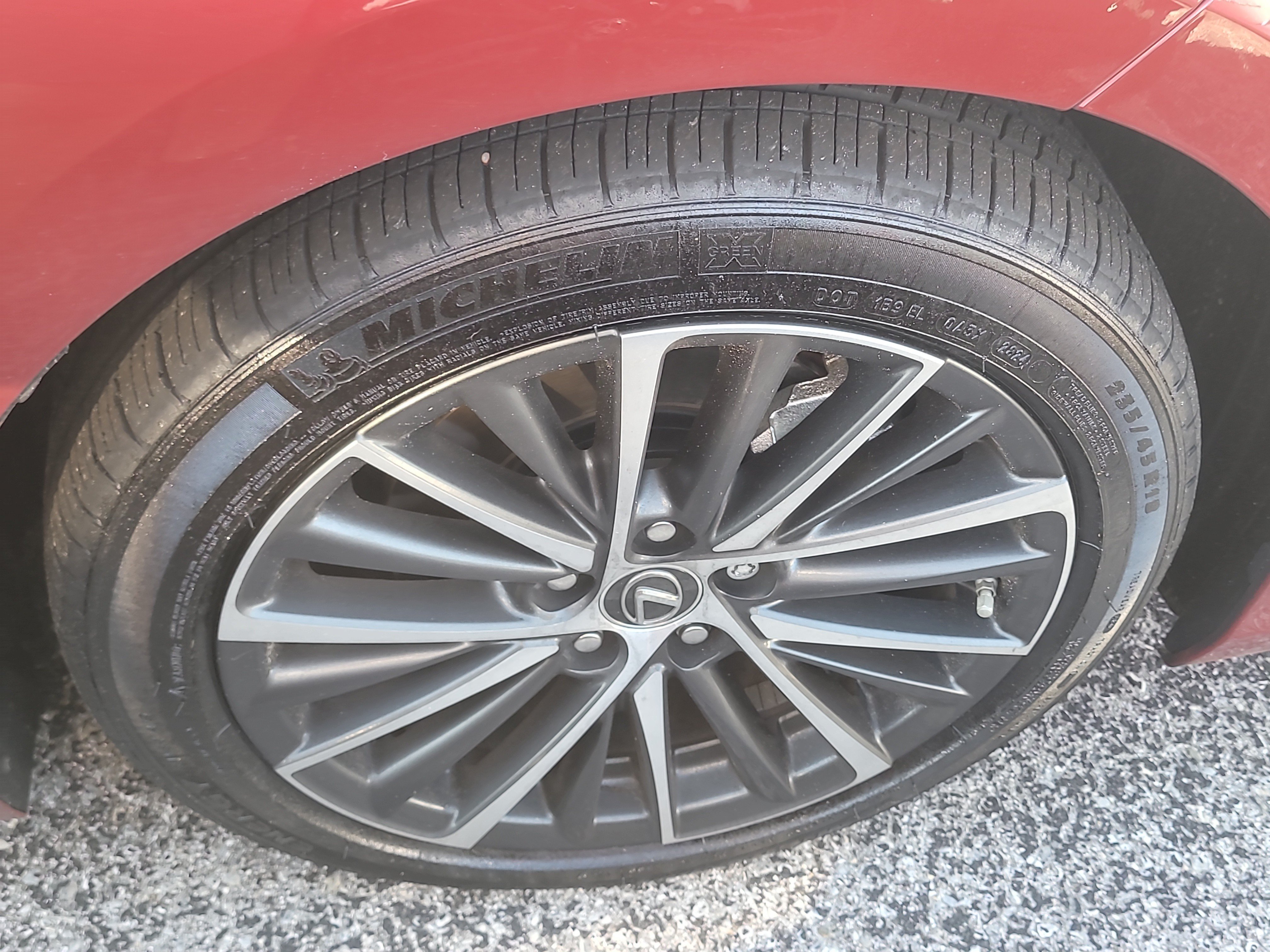 Used 2025 Lexus ES 300h w/ Premium Package FWD image 9
