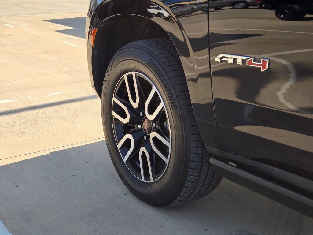 Used 2024 GMC Yukon AT4 w/ AT4 Premium Plus Package AWD/4WD image 21