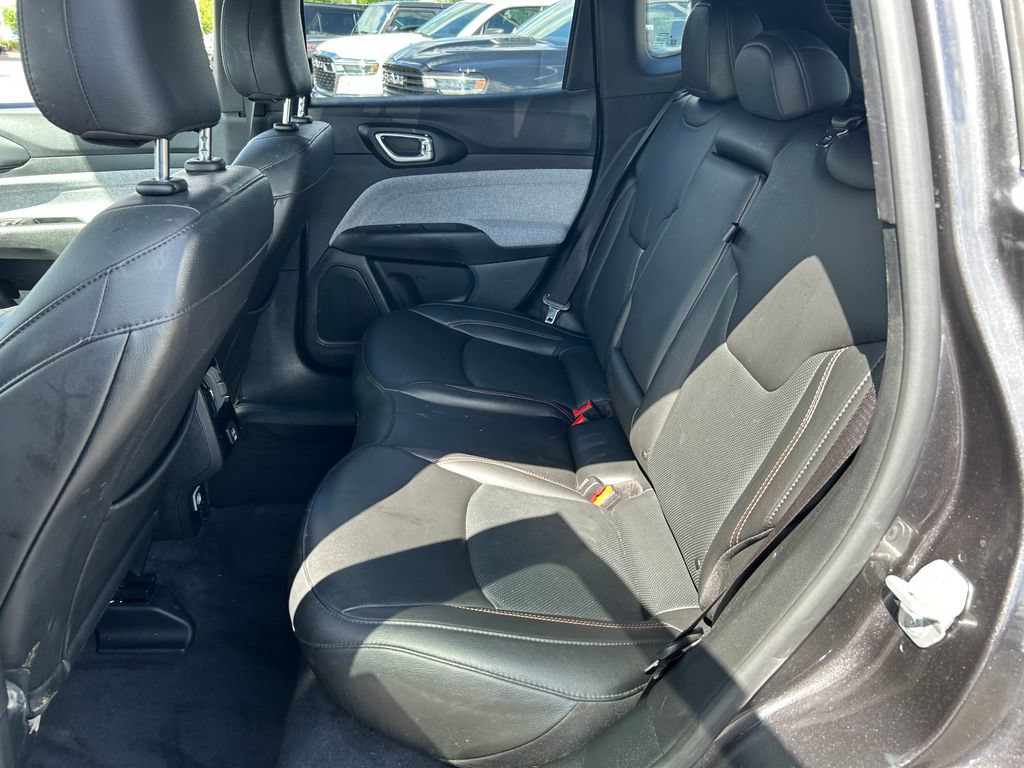 Used 2023 Jeep Compass Latitude AWD/4WD image 23