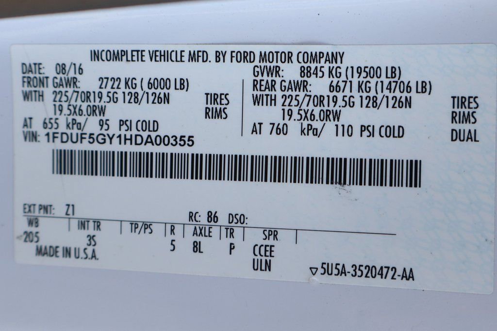 Used 2017 Ford F550 2WD Regular Cab Super Duty image 53