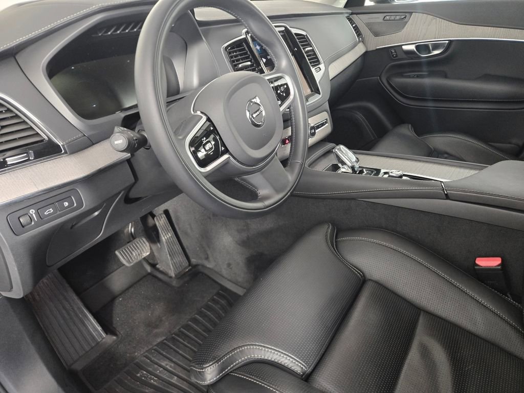 Used 2022 Volvo XC90 T8 Inscription image 17