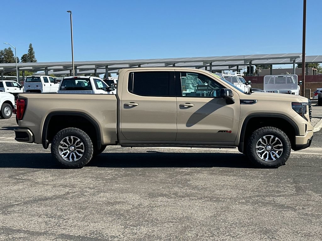 Used 2022 GMC Sierra 1500 AT4 w/ AT4 Premium Package AWD/4WD image 2