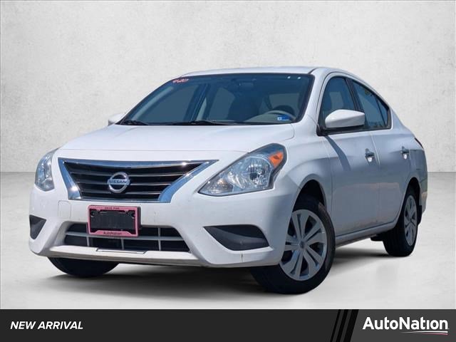 Used 2016 Nissan Versa SV image 1