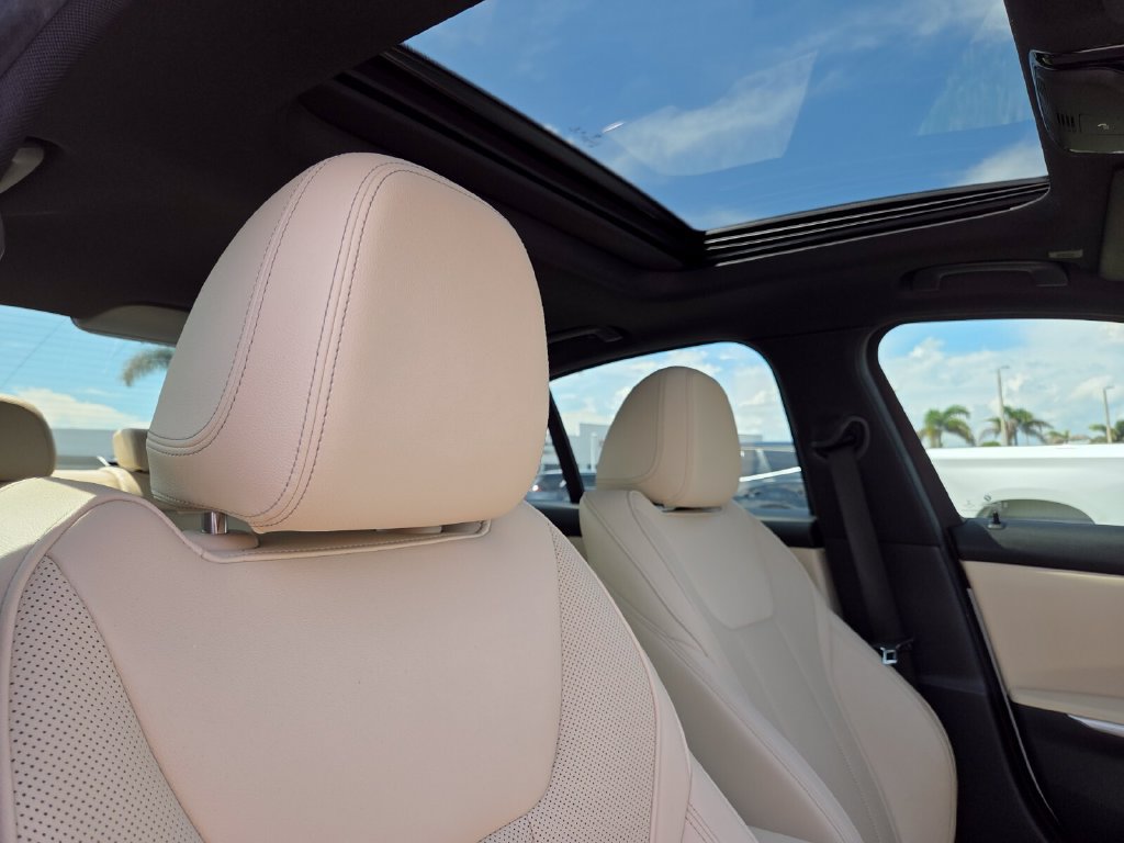 Used 2023 BMW 330e w/ Driving Assistance Package RWD image 16