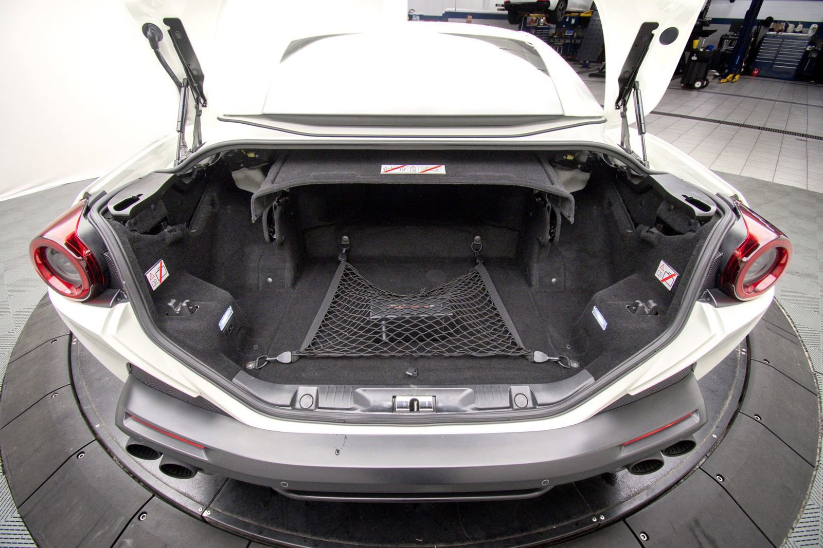Used 2019 Ferrari Portofino RWD image 58