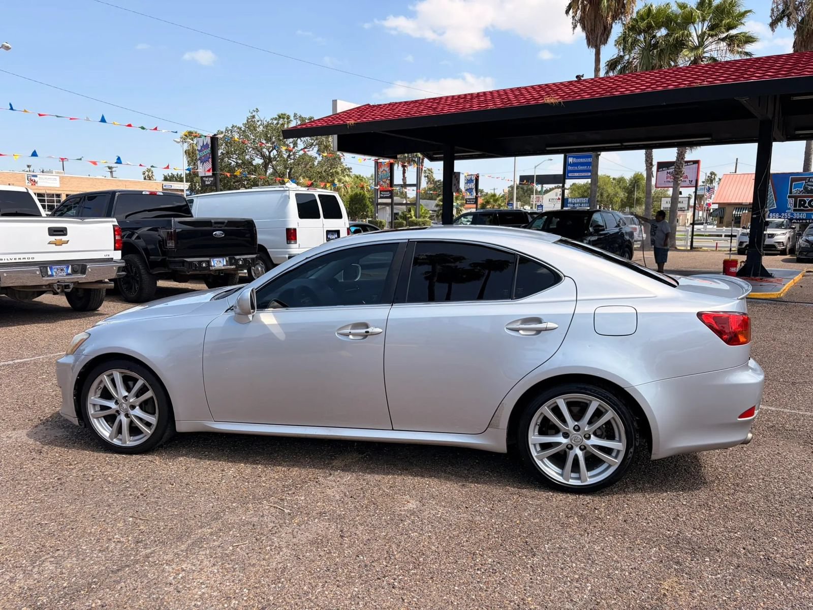 Used 2006 Lexus IS 250 w/ Preferred Accessory Pkg RWD image 21