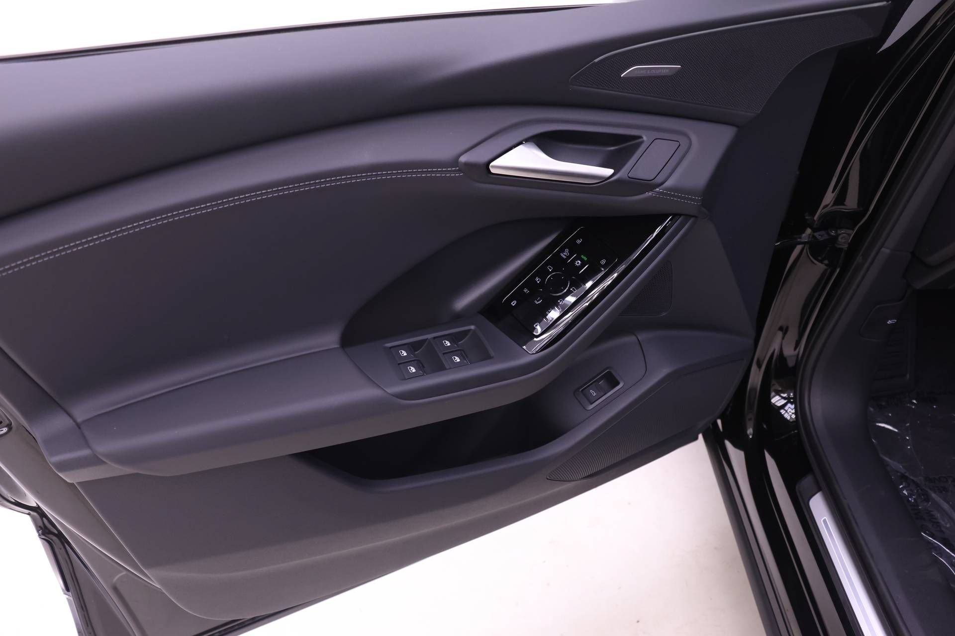 New 2027 Audi Q6 e-tron Premium Plus AWD/4WD image 15