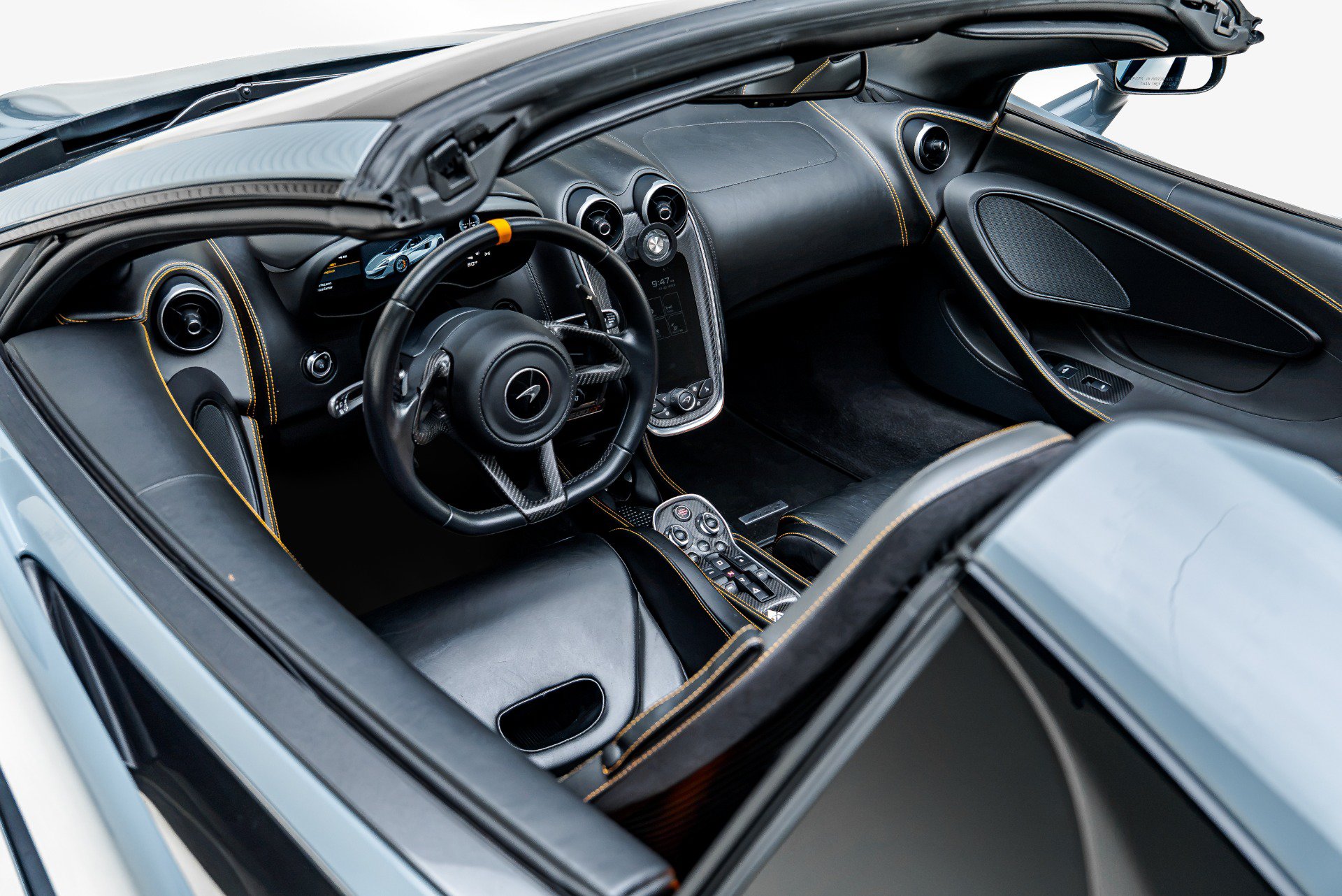 Used 2020 McLaren 600LT Spider RWD image 40