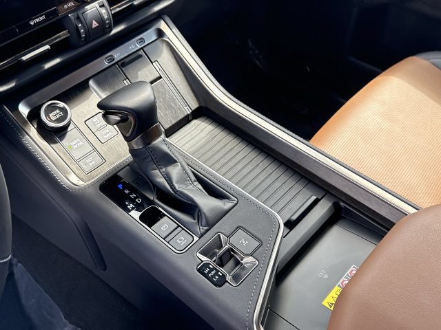 Certified 2025 Lexus GX 550 w/ Cold Area Package AWD/4WD image 21
