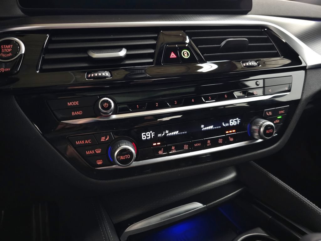 Used 2023 BMW 530i xDrive w/ M Sport Package AWD/4WD image 32