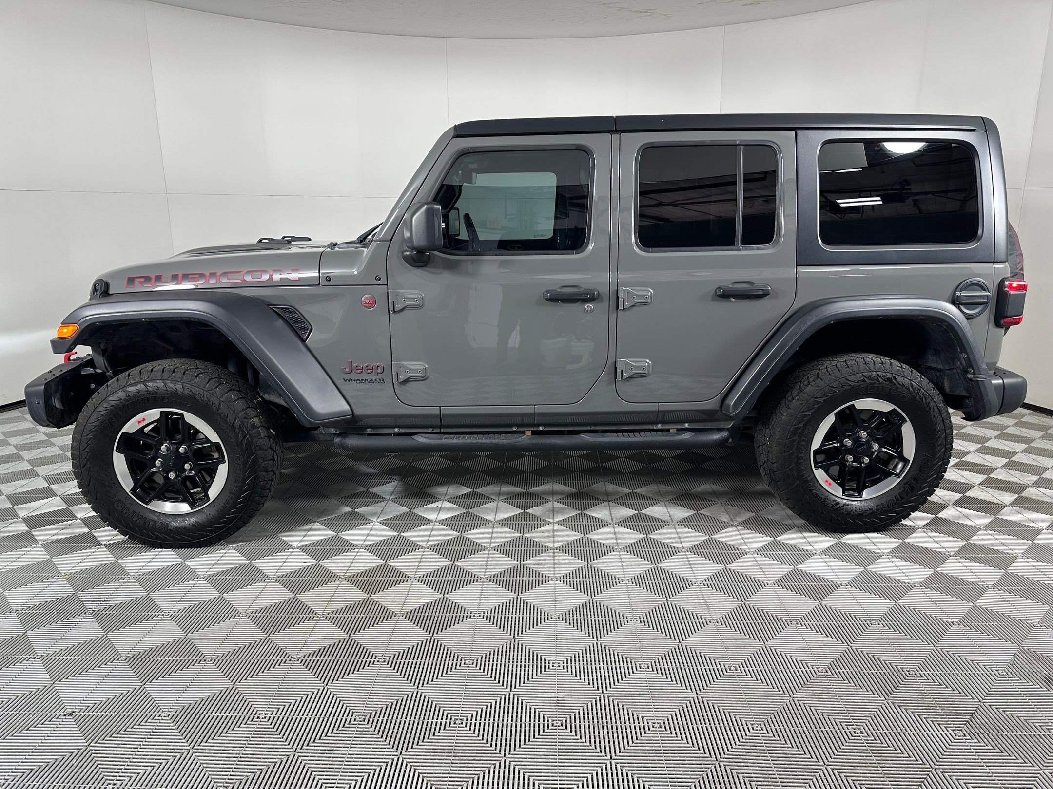 Used 2020 Jeep Wrangler Unlimited Rubicon w/ Dual Top Group image 2