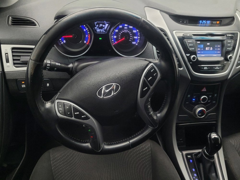 Used 2015 Hyundai Elantra SE w/ Option Group 03 FWD image 22