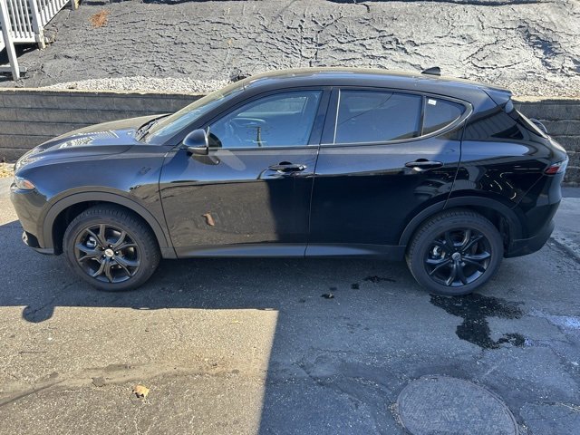 Used 2023 Dodge Hornet GT w/ GT Blacktop Package image 3