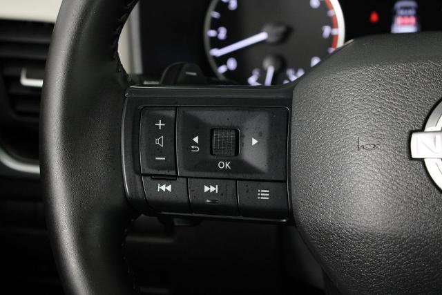 Certified 2025 Nissan Rogue SV image 26