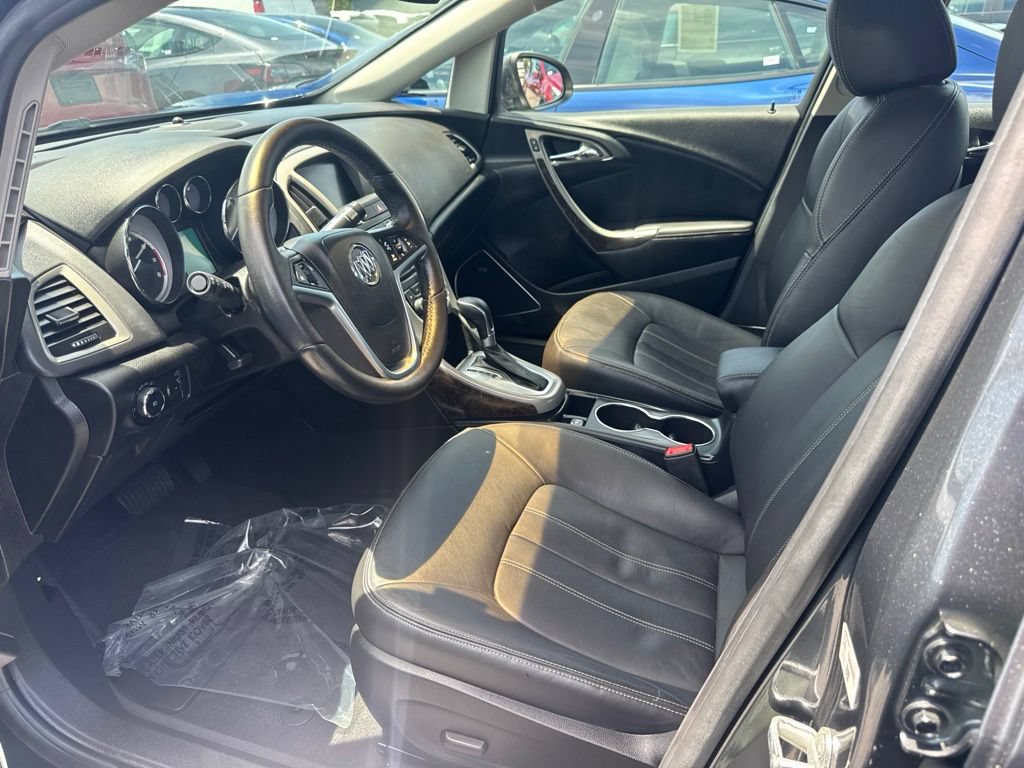 Used 2012 Buick Verano Leather FWD image 3