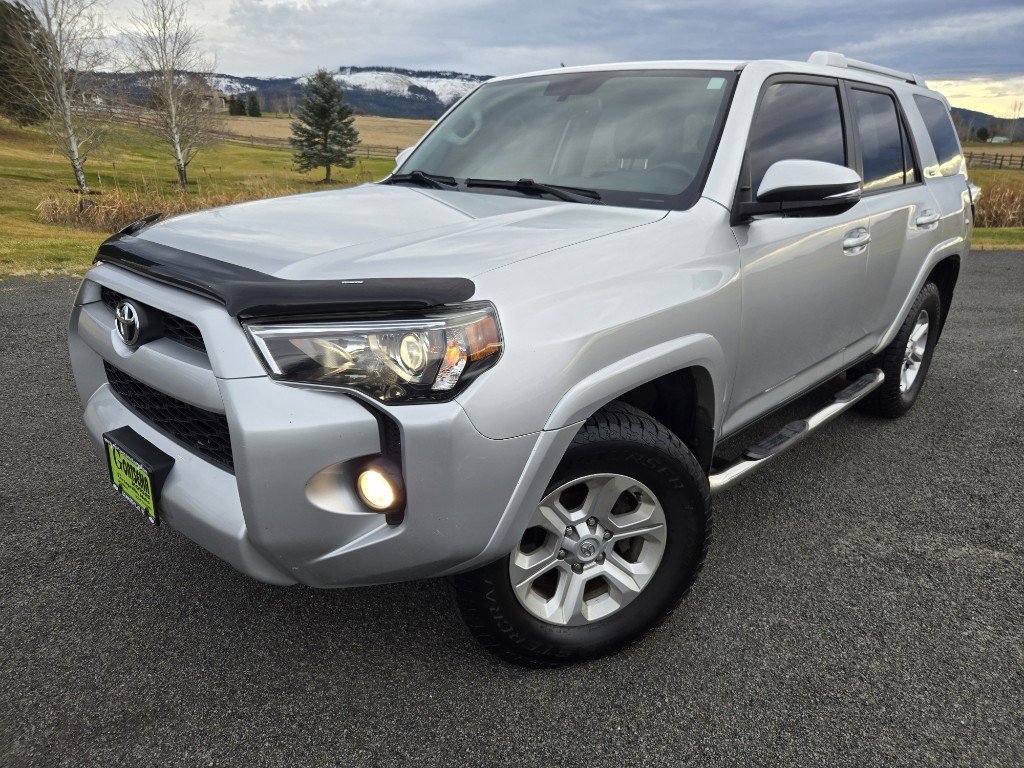 Used 2016 Toyota 4Runner SR5 Premium image 1