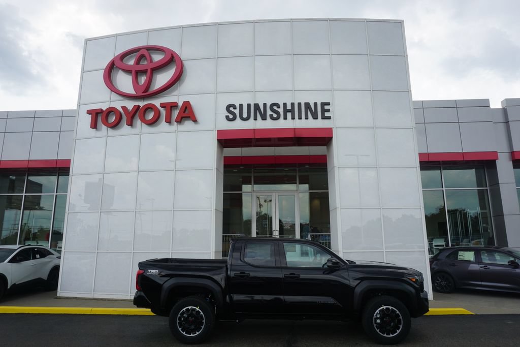 New 2026 Toyota Tacoma TRD Off-Road AWD/4WD image 1