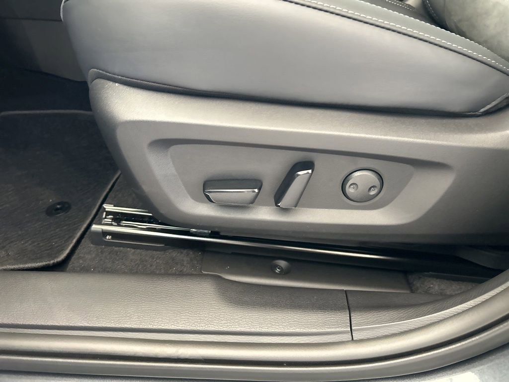 New 2025 Mitsubishi Outlander SE image 39