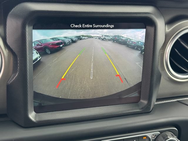 Used 2018 Jeep Wrangler Unlimited Sahara AWD/4WD image 26
