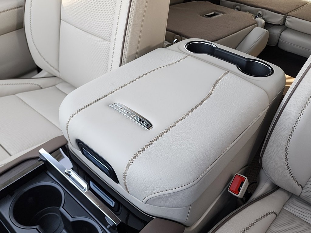 New 2026 GMC Yukon XL Denali w/ Denali Reserve Package image 36