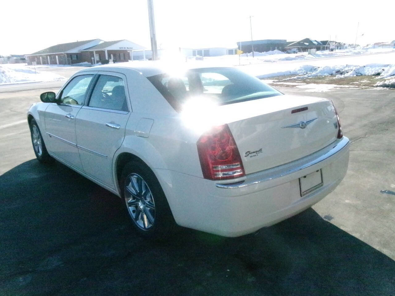 Used 2008 Chrysler 300 C w/ Luxury Group II image 6