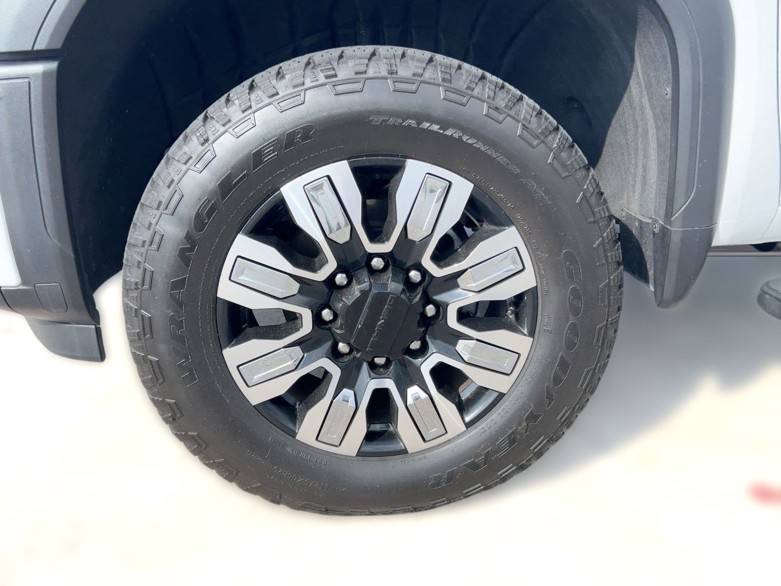 Certified 2025 GMC Sierra 2500 Denali image 11