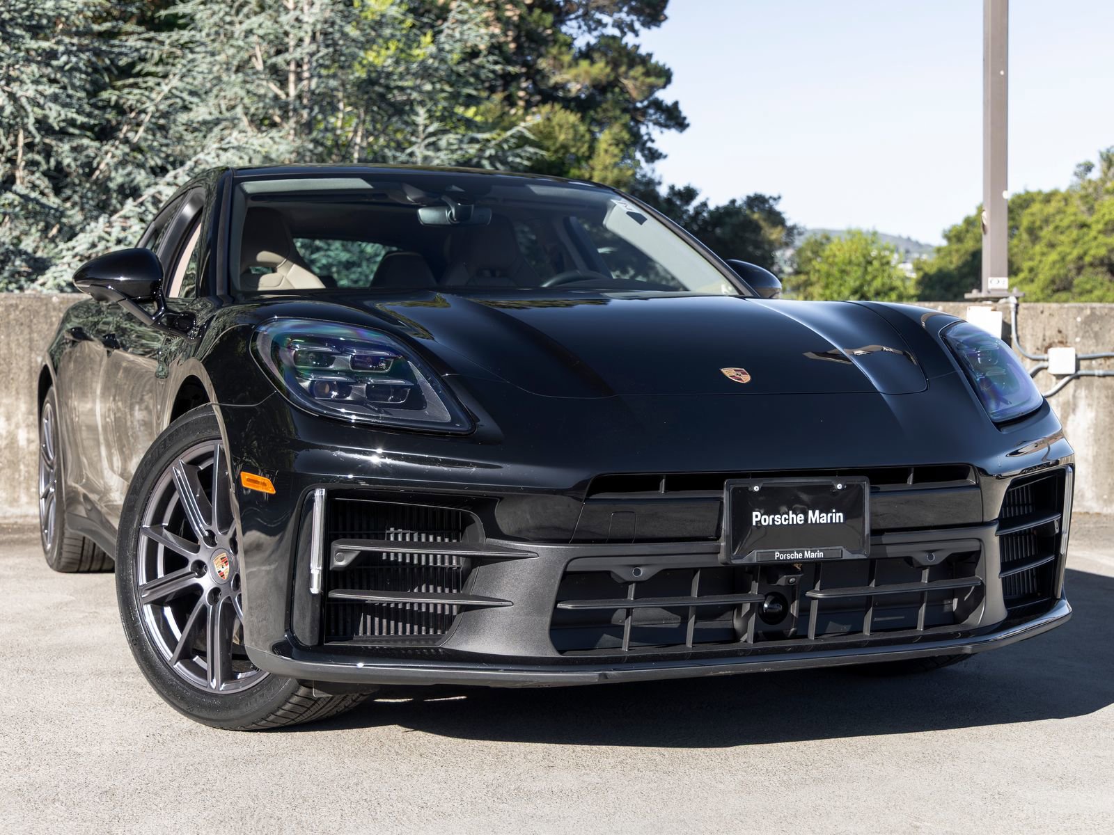 Certified 2025 Porsche Panamera RWD image 9