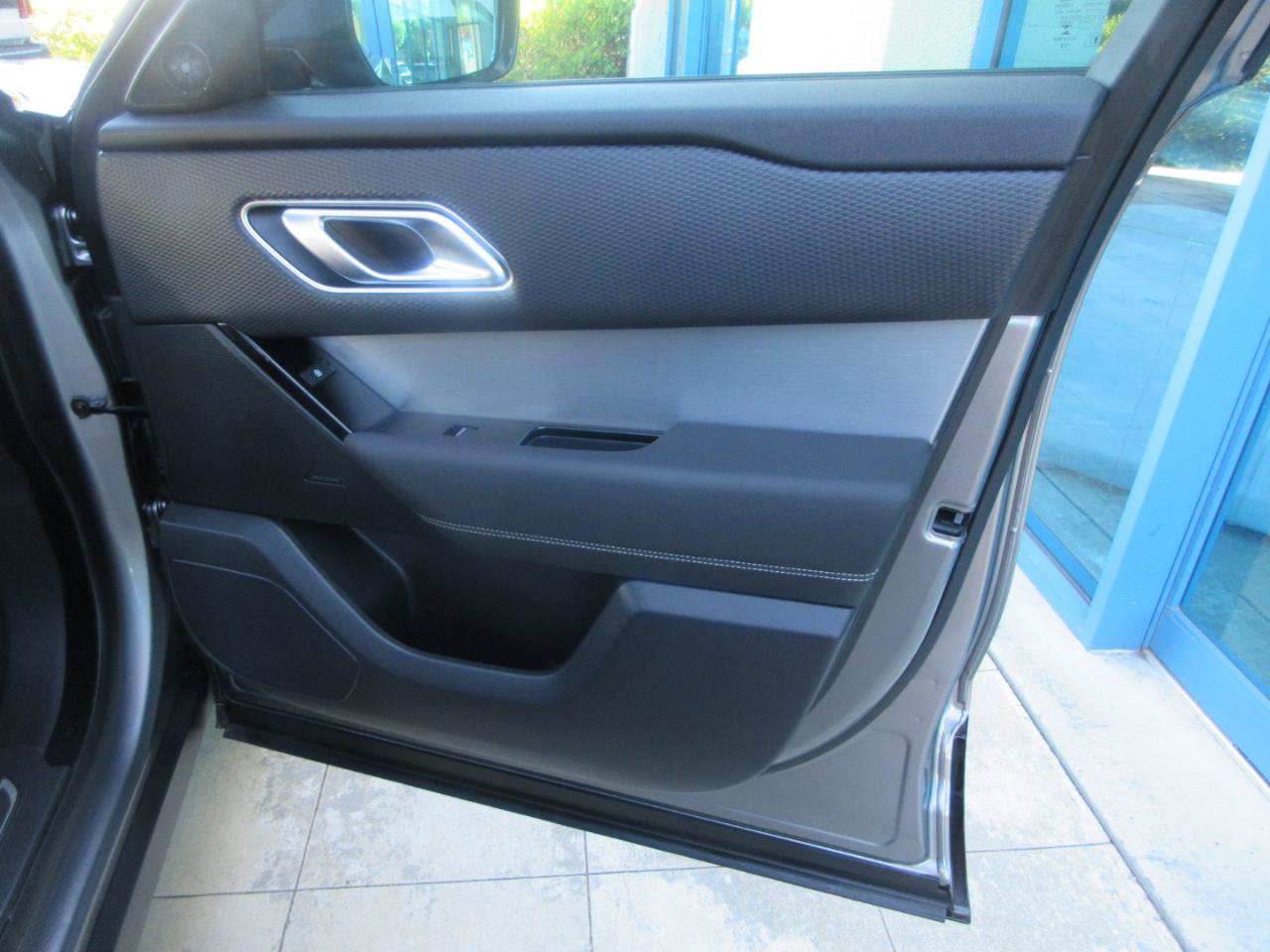 Used 2023 Land Rover Range Rover Velar R-Dynamic S AWD/4WD image 21