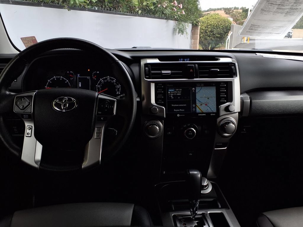 Used 2022 Toyota 4Runner SR5 Premium w/ Moonroof Package AWD/4WD image 18