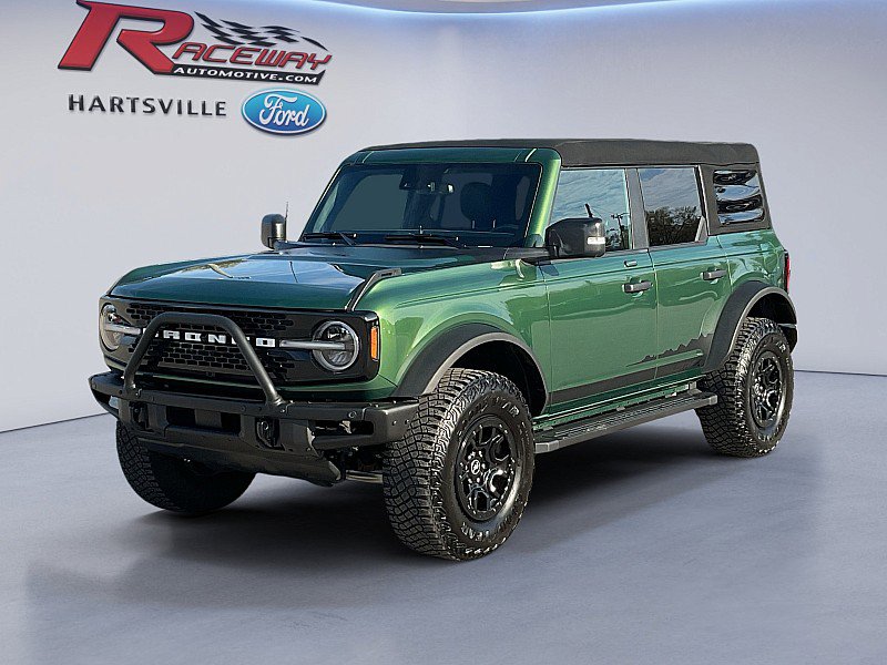 Used 2023 Ford Bronco Wildtrak image 2