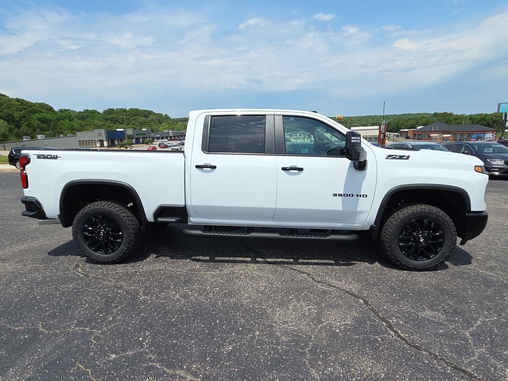 New 2026 Chevrolet Silverado 3500 LT w/ Trail Boss Package AWD/4WD image 10