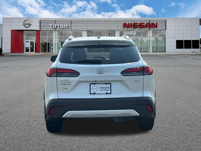 Used 2023 Toyota Corolla Cross XLE w/ Convenience Package FWD image 6
