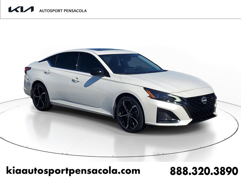 Used 2023 Nissan Altima 2.5 SR w/ SR Premium Package FWD video 1