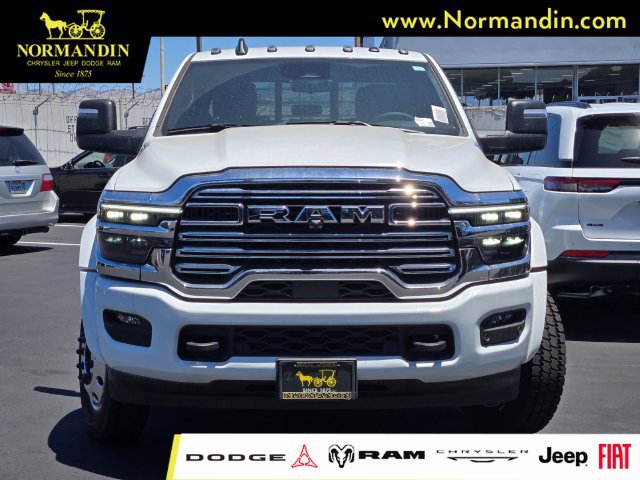 New 2026 RAM 5500 4x4 Crew Cab w/ Laramie Trim Package image 2