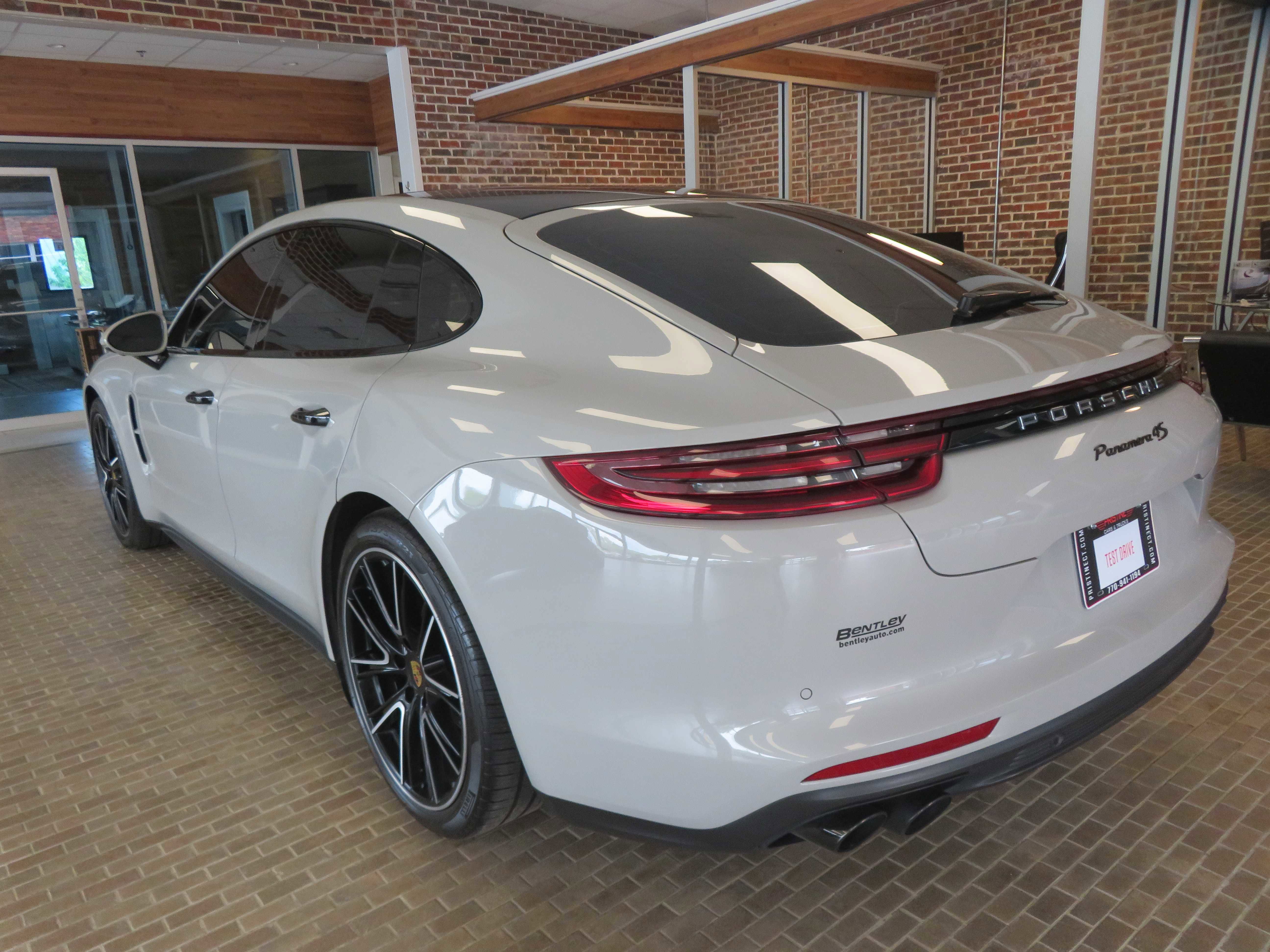 Used 2018 Porsche Panamera 4S AWD/4WD image 6