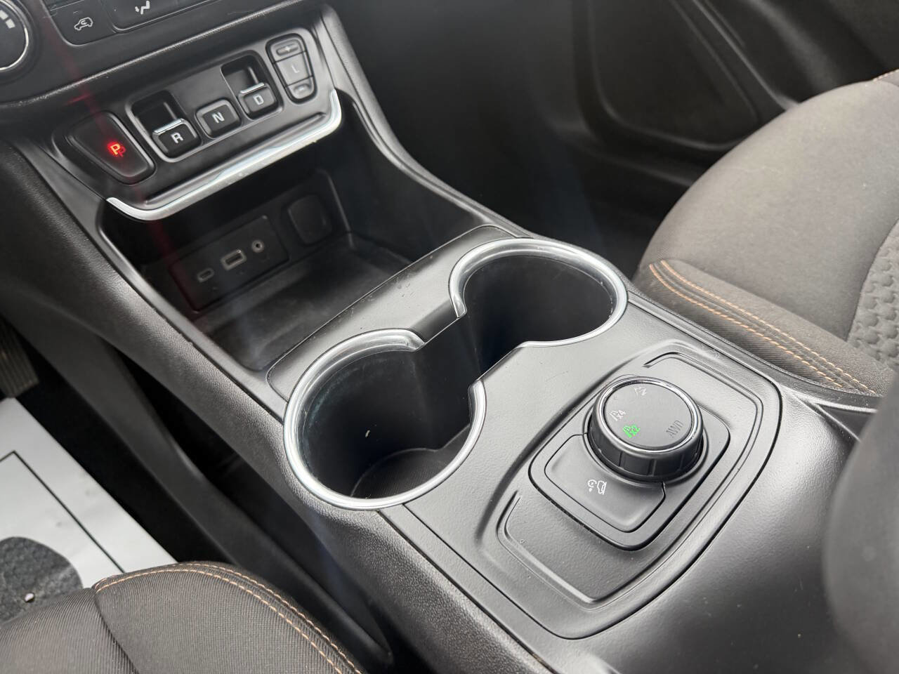 Used 2019 GMC Terrain SLE image 34