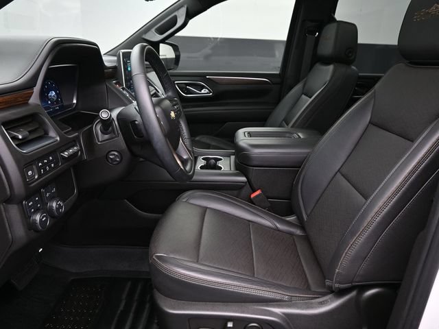 Used 2024 Chevrolet Suburban High Country AWD/4WD image 10