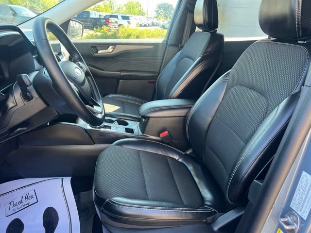 Used 2025 Ford Escape SE FWD image 22